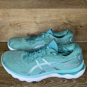 ASICS Gel-Nimbus 24 Size 9.5